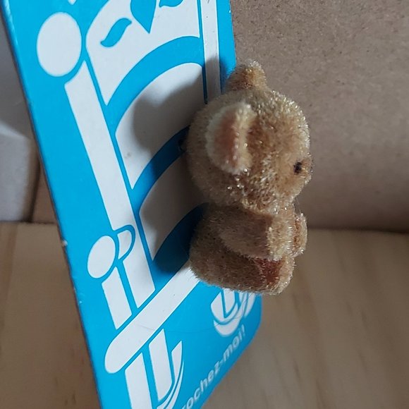 Vintage 1980's Velvet Teddy Bear Pin - Picture 3 of 5